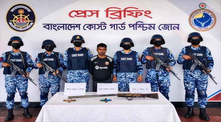 সুন্দরবনে কুখ্যাত ডাকাত সুমন বাহিনীর এক  সদস্য আটক