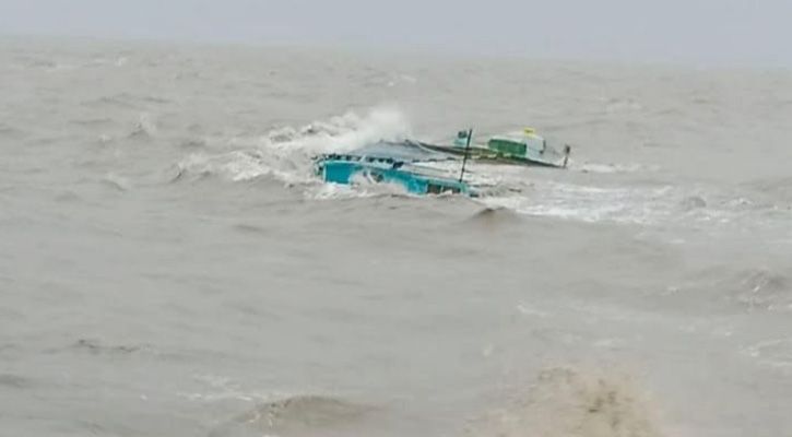 লবণ বোঝাই বলগেট ডুবে বৃদ্ধের মৃত্যু