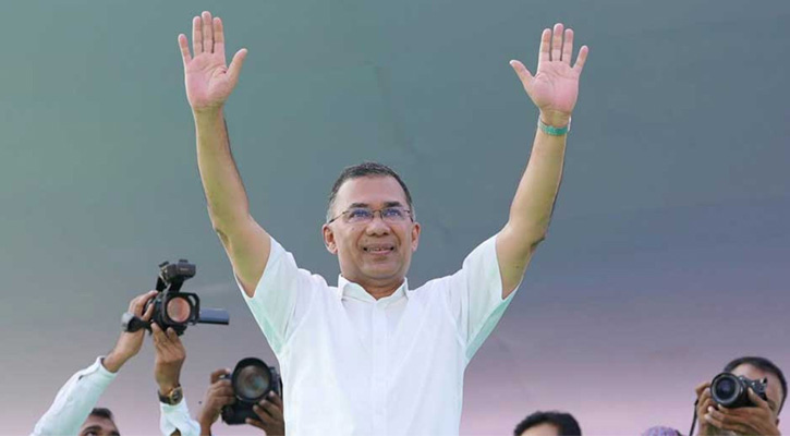 রাজশাহী থেকে চট্টগ্রামের উদ্দেশে প্রধানমন্ত্রী