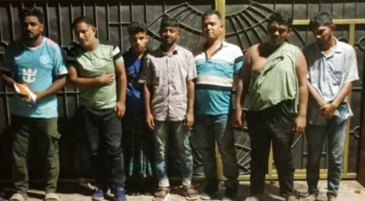 ফুটবল খেলাকে কেন্দ্র করে দুই গ্রামের সংঘর্ষে উত্তপ্ত সিরাজগঞ্জ: আহত বহু, আটক ৭
