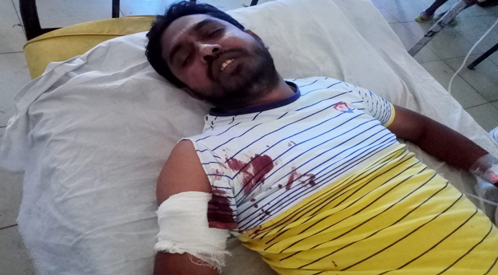 ভূরুঙ্গামারীতে জমি নিয়ে বিরোধে হামলা, স্বামী-দেবর গুরুতর আহত, থানায় অভিযোগ