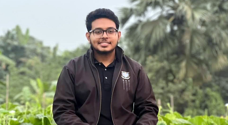 বাকৃবিতে সাংবাদিক রায়হান আবিদের ওপর শিক্ষার্থীদের হামলা