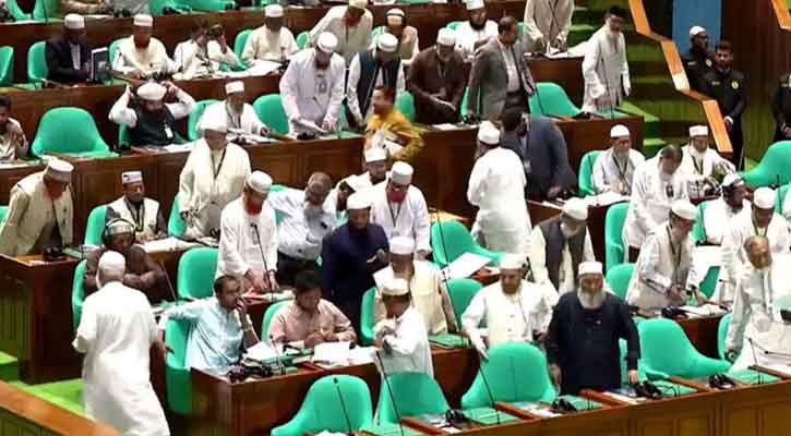 সংসদ থেকে বিরোধী দলের ওয়াকআউট