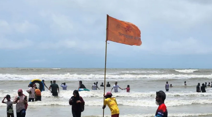 কক্সবাজার সৈকতে নেমে ৩ পর্যটকের মৃত্যু, নিখোঁজ ২
