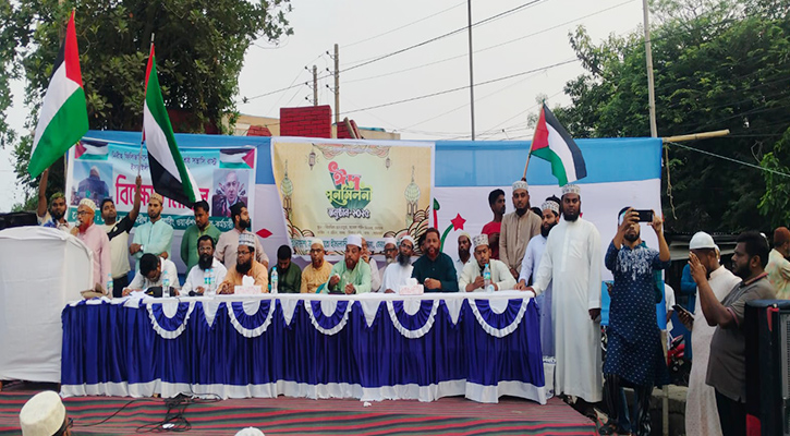 গাজায় ইসরায়েলী হামলার প্রতিবাদে মোংলায় বিক্ষোভ ও সমাবেশ