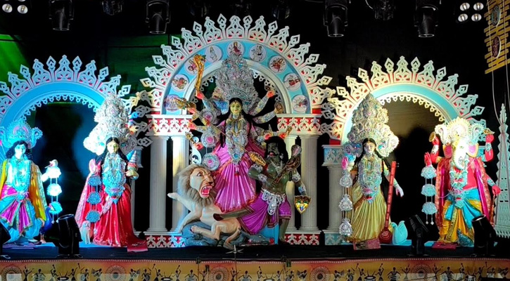 নোয়াখালীতে পাঁচ স্তরের নিরাপত্তায় শারদীয় দুর্গোৎসব পালিত হচ্ছে
