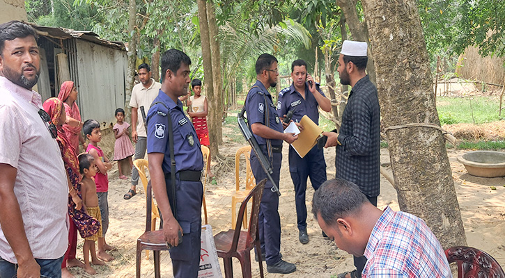 উভয় পক্ষের চারজন আহত, কৃষকের হাতের কব্জি বিচ্ছিন্ন