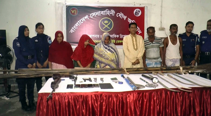 দেশি-বিদেশি অস্ত্র ও নারীসহ গ্রেফতার ৬