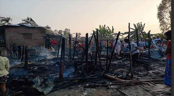 পেকুয়ায় বিদ্যুতের মিটার ব্লাস্ট হয়ে আগুন