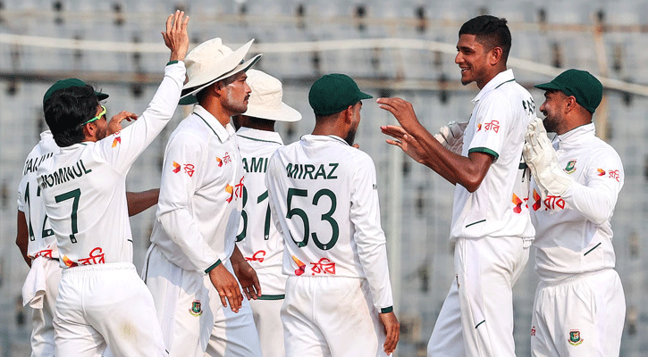 পাকিস্তানকে ‘হোয়াইটওয়াশ’ করতে বাংলাদেশের প্রয়োজন ৩ উইকেট