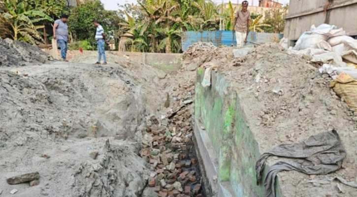 নারায়ণগঞ্জে দেয়াল চাপায় শ্রমিকের মৃত্যু, আহত ৩