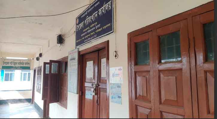 নগরকান্দায় : ভোগান্তিতে সেবাপ্রত্যাশীরা