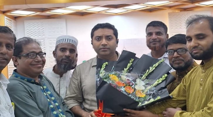 পদমর্যাদা ও স্বীকৃতির লড়াইয়ে জাতীয়করণকৃত প্রাথমিকের ৫ হাজার প্রধান শিক্ষক