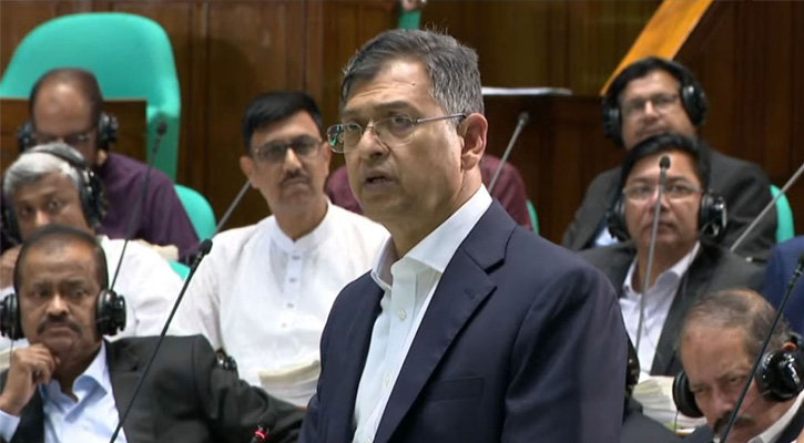 ফেসবুকের বিরুদ্ধে ব্যবস্থা নেওয়ার আইনি বিধান দেশে নেই : স্বরাষ্ট্রমন্ত্রী