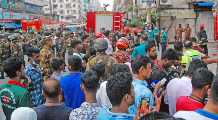 মিরপুরে গার্মেন্টস ও কেমিক্যাল গোডাউনে আগুনে নিহত ১৬