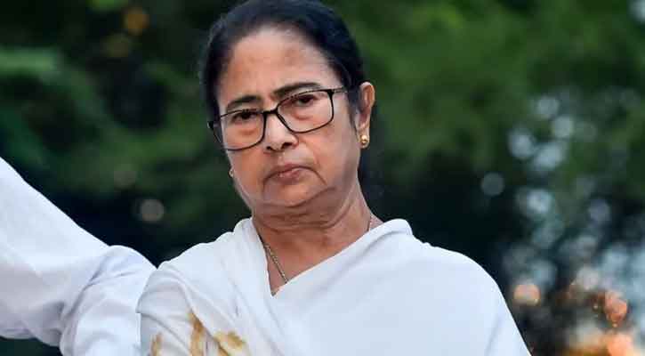 মুখ্যমন্ত্রী পদ থেকে মমতাকে অব্যাহতি, বিধানসভা ভেঙে দিলেন রাজ্যপাল