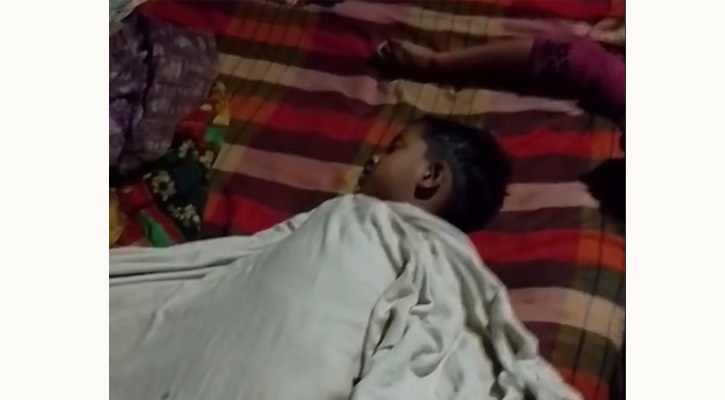 ভালুকায়  বজ্রপাতে দেয়ালচাপায় প্রাণ গেল ঘুমন্ত শিশুর  ‎ ময়মনসিংহ