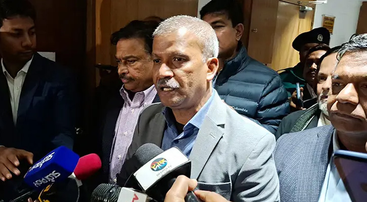 ভারতে খেলতে না যাওয়ার বিষয়ে আমরা অনড় : ক্রীড়া উপদেষ্টা