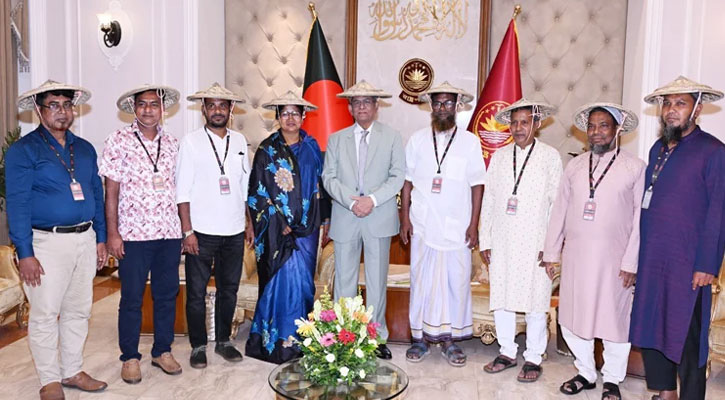 স্বার্থ সংরক্ষণে জাতীয় পর্যায়ে কৃষকদের কেন্দ্রীয় সংগঠন গড়ে তোলার আহবান রাষ্ট্রপতির