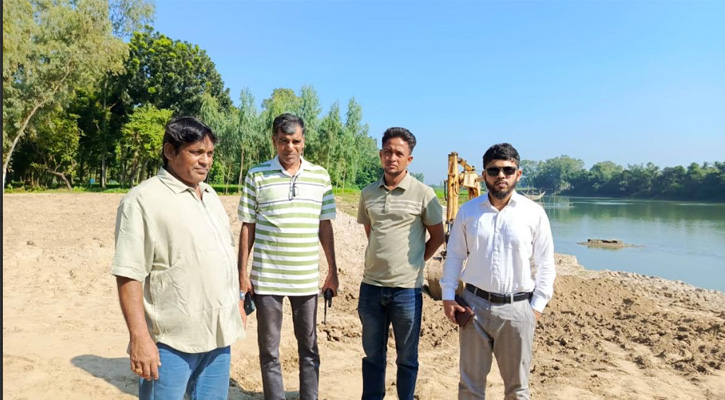মান্দায় অবৈধ মাটি উত্তোলনে ১ লাখ টাকা জরিমানা
