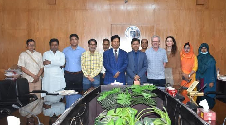 রাবি প্রশাসনের সাথে যুক্তরাজ্যের অধ্যাপকদের মতবিনিময়