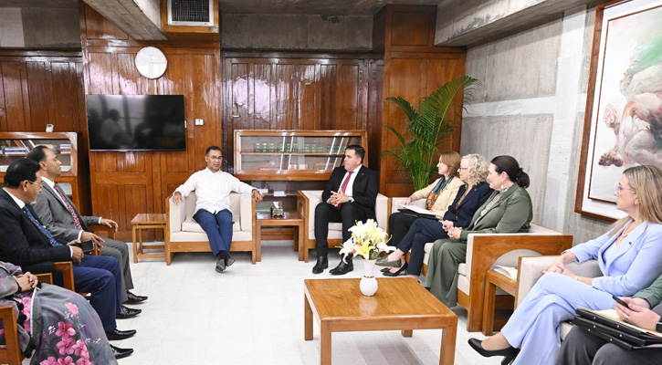 প্রধানমন্ত্রীর সঙ্গে অস্ট্রেলিয়ার সংসদীয় প্রতিনিধি দলের সৌজন্য সাক্ষাৎ