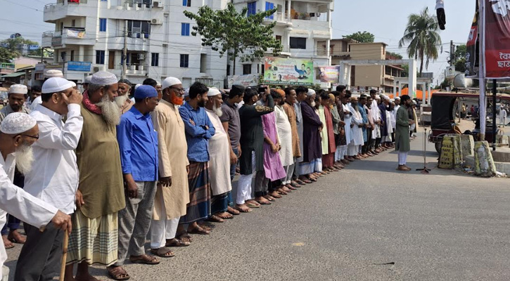 সাতক্ষীরায় শিশু আছিয়ার গায়েবানা জানাজা, ধর্ষকদেও ফাঁসি দাবি