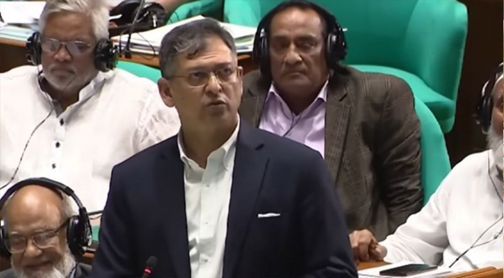 দেশের ৭৫ কারাগারে ধারণক্ষমতার ১.৭ গুণ বন্দি: স্বরাষ্ট্রমন্ত্রী