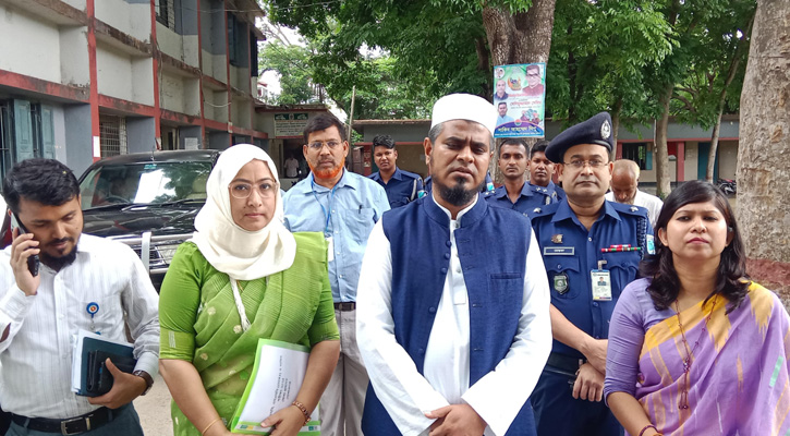 মুকসুদপুরে শান্তিপূর্ণ পরিবেশে শুরু হয়েছে এসএসসি পরীক্ষা ২০২৫