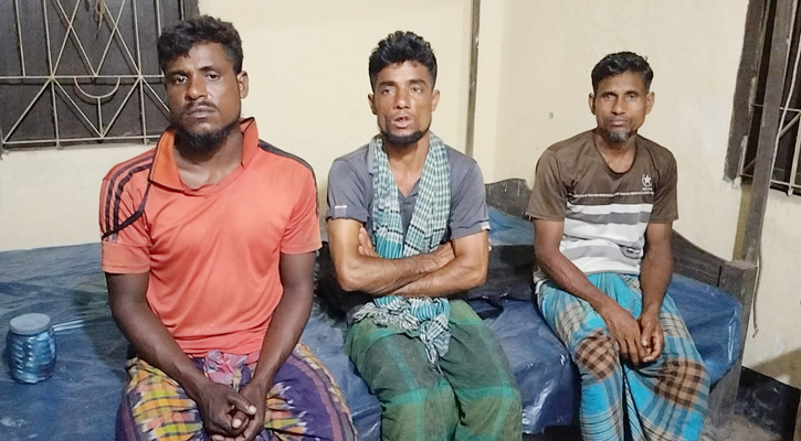 সুন্দরবনে অবৈধ প্রবেশে ৩ জেলে আটক
