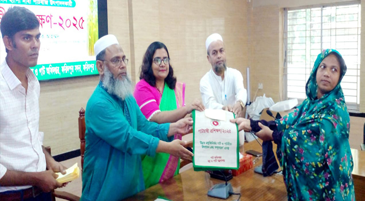 ফরিদপুরে নাবী পাটবীজ উৎপাদনকারী চাষীদের দিনব্যাপী প্রশিক্ষণ সম্পন্ন