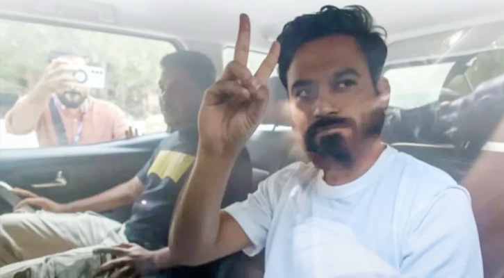 শর্তসাপেক্ষে জামিন পেলেন ককরোচ পার্টির প্রতিষ্ঠাতা