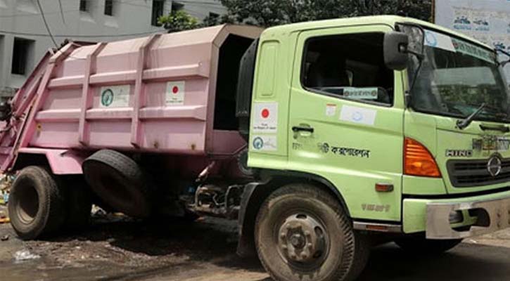 ডেমরায় ময়লার গাড়ির ধাক্কায় দুই বিশ্ববিদ্যালয় শিক্ষার্থী নিহত