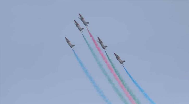 বিজয় দিবসে চোখধাঁধানো এয়ার শো