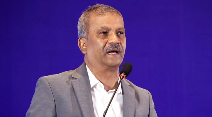 দক্ষিণ প্লাজায় মন্ত্রিপরিষদের শপথপাঠের কারণ জানালেন আইন উপদেষ্টা