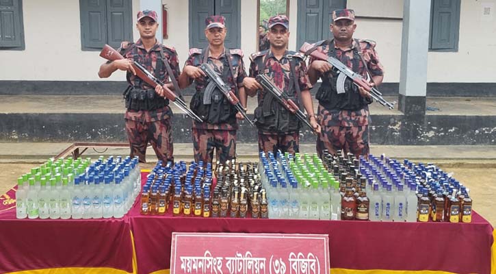 শেরপুরের সীমান্তে ১২৩৪ বোতল ভারতীয় মদসহ কাভার্ড ভ্যান আটক