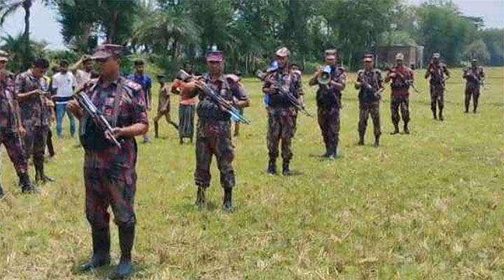 উত্তেজনা     বিজিবি-বিএসএফ মুখোমুখি