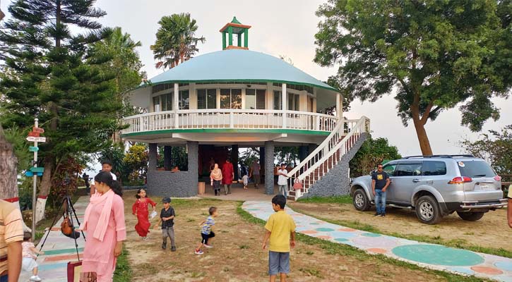 প্রধানমন্ত্রীর পক্ষে ভাঙ্গুড়া প্রেসক্লাবে ঈদ উপহার