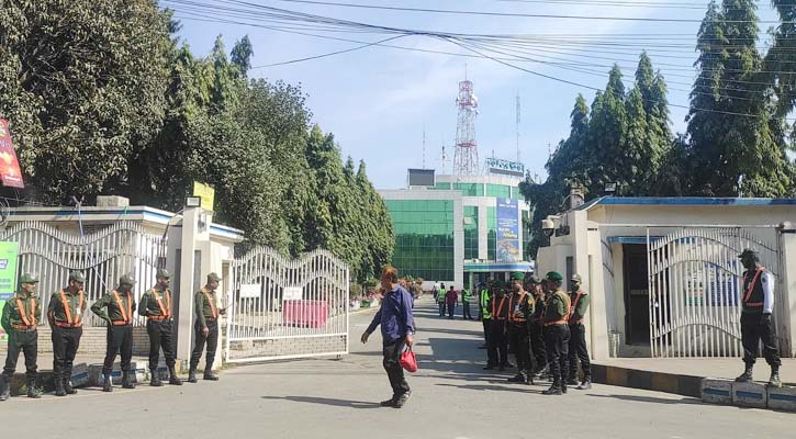 দ্বিতীয় দিনও চট্টগ্রাম বন্দরে অচলাবস্থা