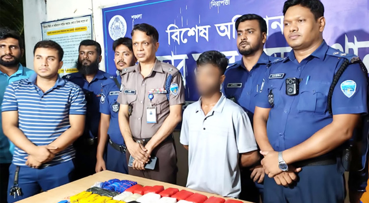 কক্সবাজারে স্লিপার কোচ থেকে ৯২ হাজার ইয়াবা উদ্ধার