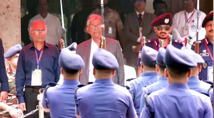 দায়িত্ব গ্রহণের পর প্রথমবার নিজ জেলায় রাষ্ট্রপতি