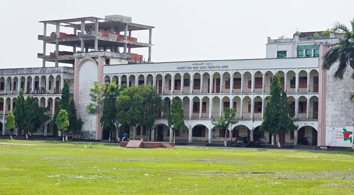 নানা সঙ্কটে কালকিনি সৈয়দ আবুল হোসেন বিশ্ববিদ্যালয় কলেজ