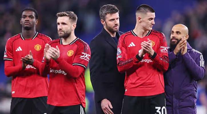 এভারটনকে হারিয়ে শীর্ষ চারে ম্যানচেস্টার ইউনাইটেড