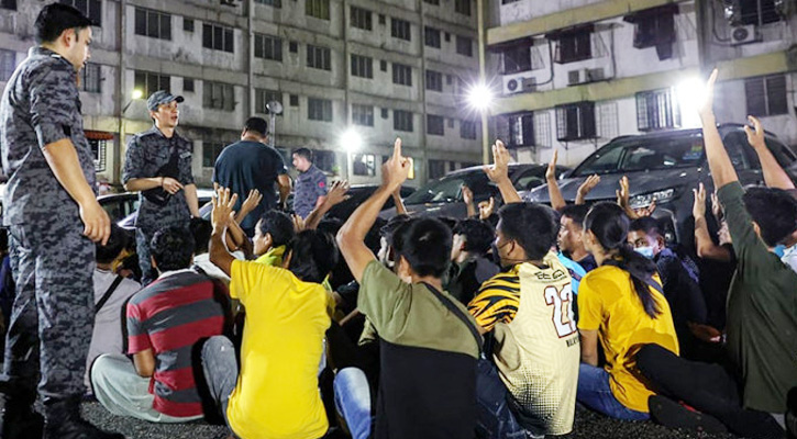 মালয়েশিয়ায় অভিবাসন অভিযানে বাংলাদেশিসহ আটক ২০০
