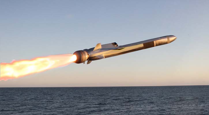 অক্ষত মার্কিন ক্ষেপণাস্ত্র উদ্ধার করে ‘নকল’ তৈরিতে মরিয়া ইরান