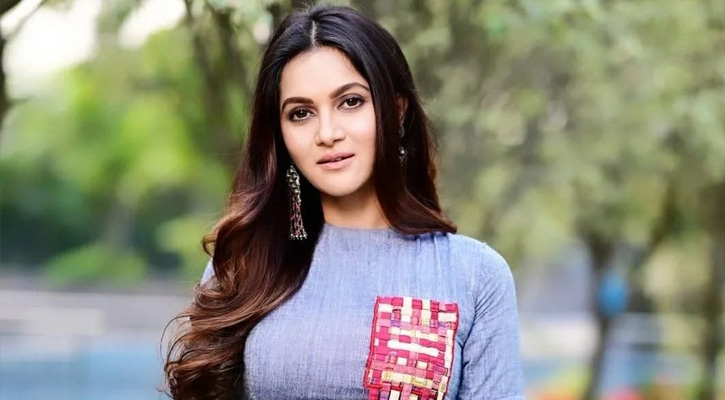 মিথিলার জীবনে নতুন অধ্যায়