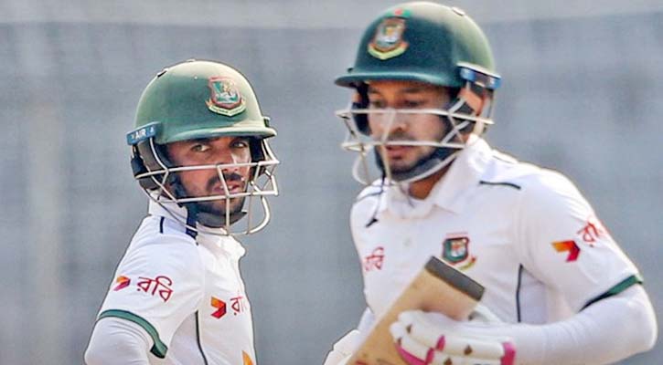মুমিনুলের টানা দ্বিতীয় ফিফটি, পাঁচশ’র পথে বাংলাদেশের লিড