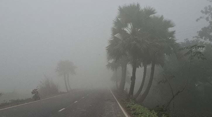 মৃদু শৈত্যপ্রবাহের কবলে পড়েছে উত্তরের জেলা নওগাঁ