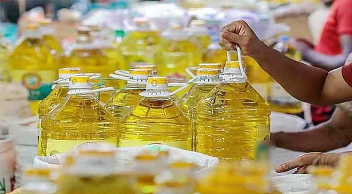 ভোজ্যতেল নিয়ে চলছে তেলেসমাতি, বাজারে গায়েব সয়াবিনের বোতল