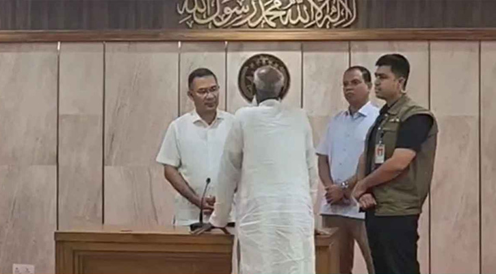 গুম-খুনের শিকার ও শহীদ পরিবারের হাতে চাকরির নিয়োগপত্র দিলেন প্রধানমন্ত্রী